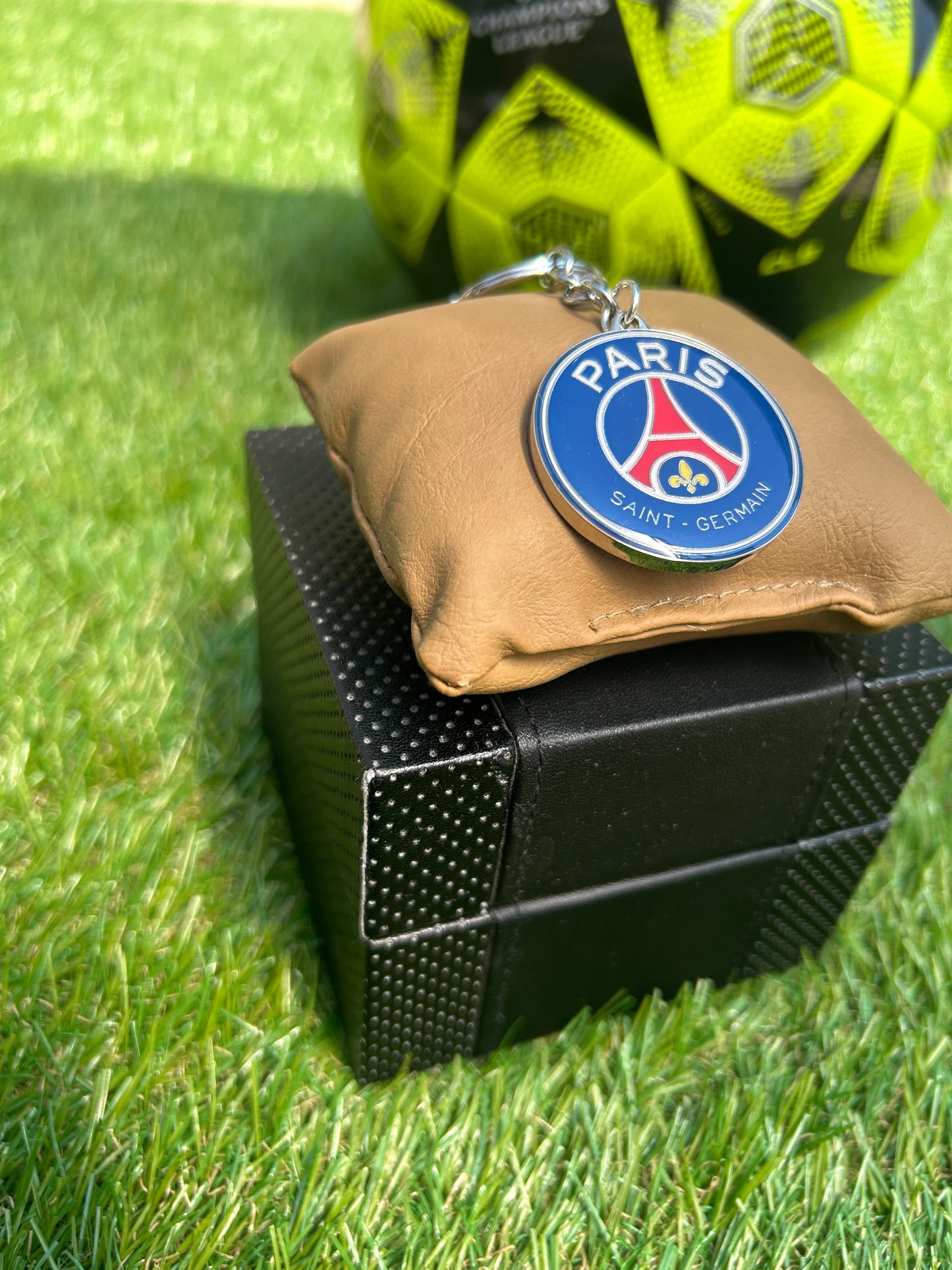 Porte clé couleur PSG